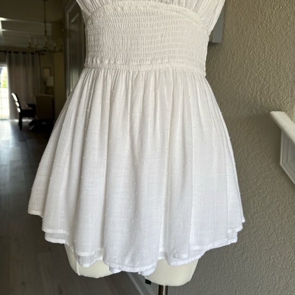 Hollister White Smocked Romper – Size Small - Picture 5 of 6